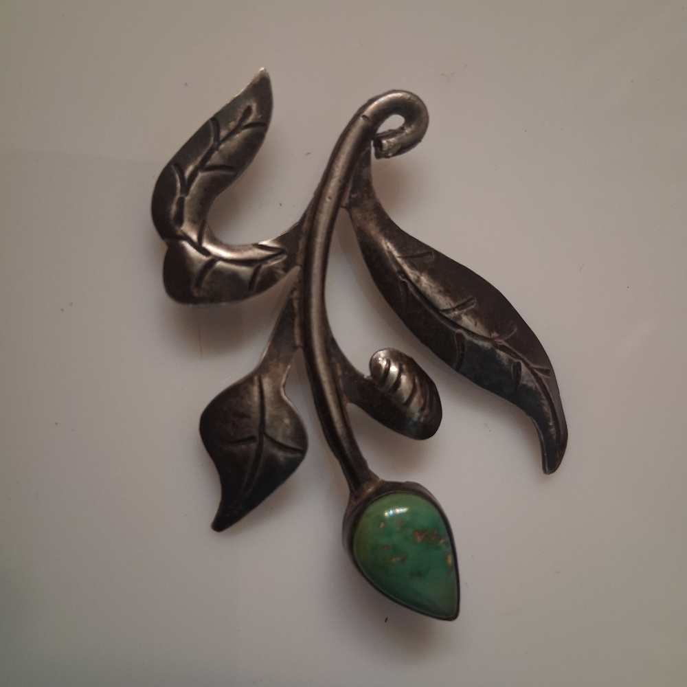 UITA 1940 NAVIJO Vintage hand Pressed Leaf Pin with Turquoise Teardrop